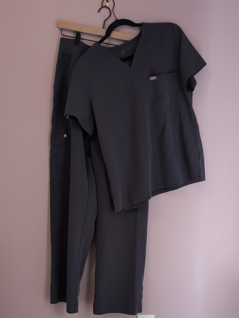 Women's FIGS Dark Gray Scrub Top & Pants Set